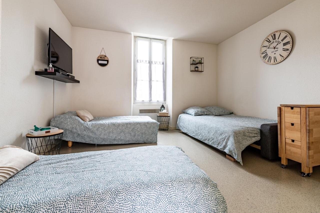 Studio Centre Ville Avec Parking Prive Шоле Екстериор снимка