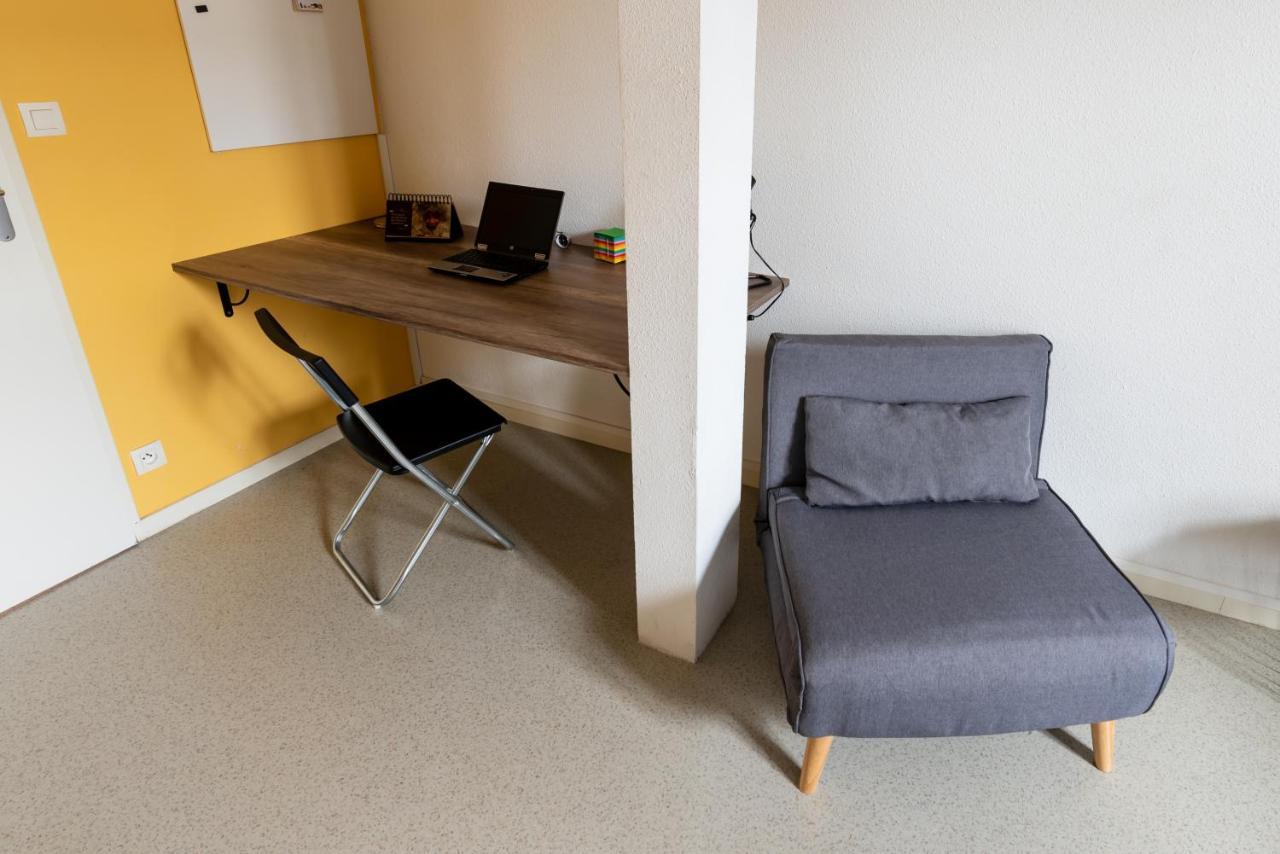 Studio Centre Ville Avec Parking Prive Шоле Екстериор снимка